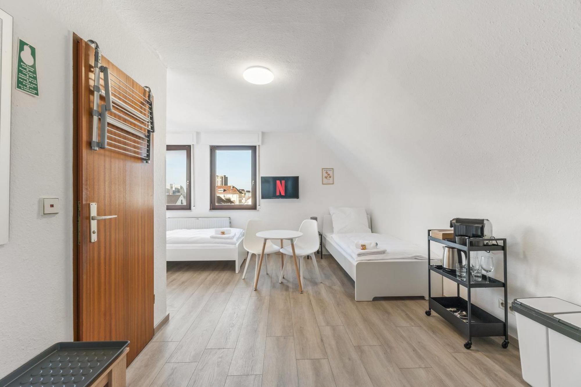 Home2Stay Apartmenthaus Heilbronn City Kitchen Parking Highspeed Wifi Washroom Exteriör bild